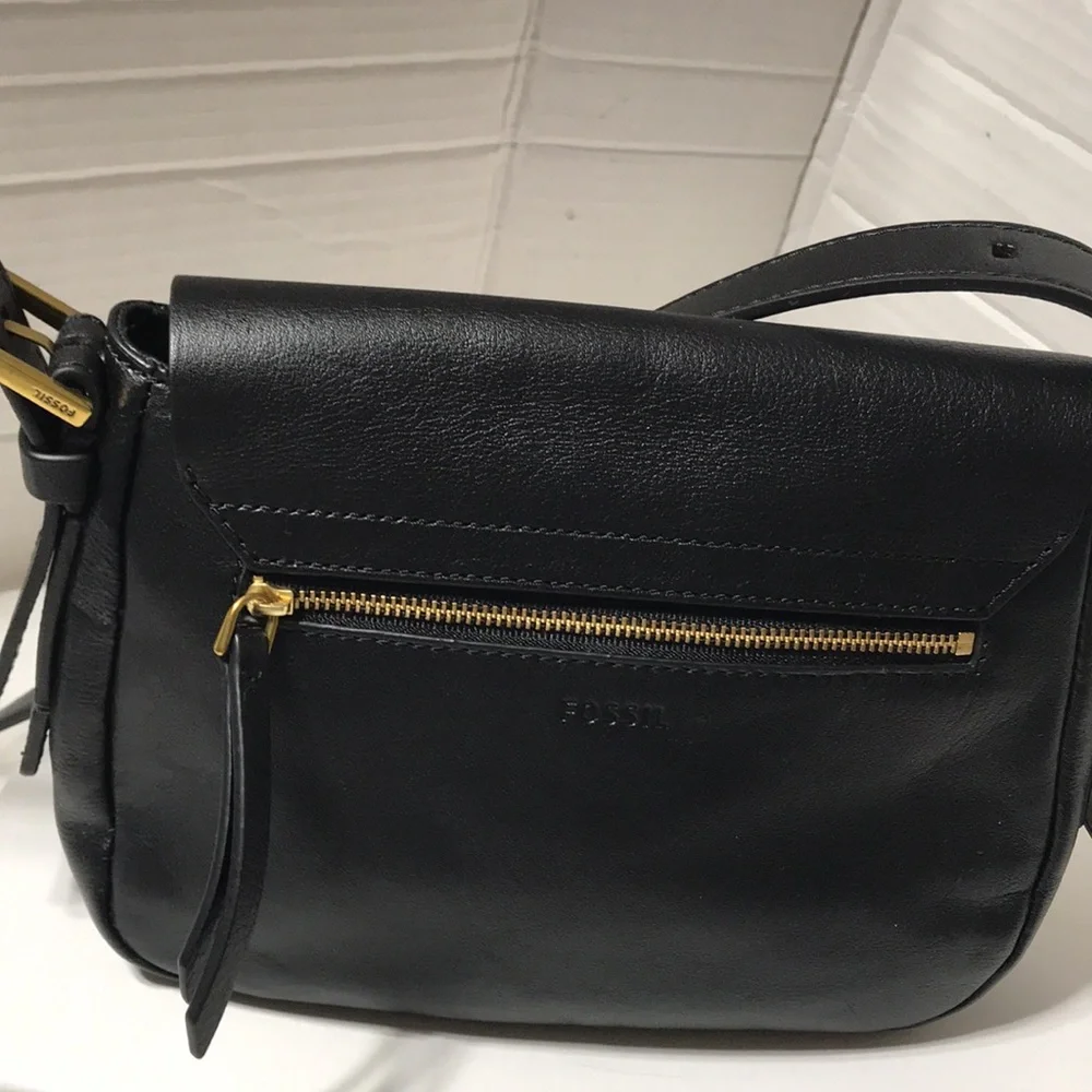Fossil leather crossbody bag with adjustable strap and aged bronze hardwa. NWOT - Picture 5 of 10